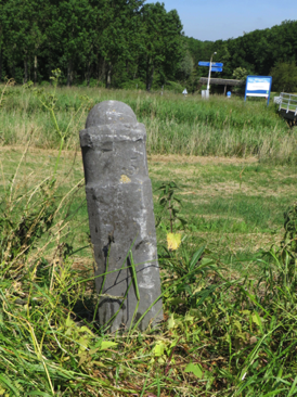 Rijnlandse afstandpaal nr.6,5  
op de Spaarndammerdijk